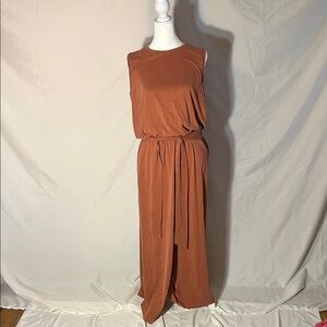 Elegant Rust Sleeveless Maxi Dress